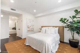 Photo #5: OC25257513 Listing 