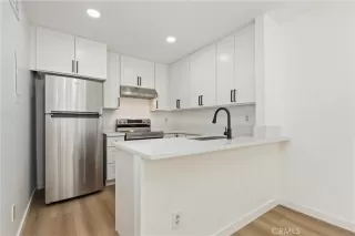 Photo #6: OC25257666 Listing 