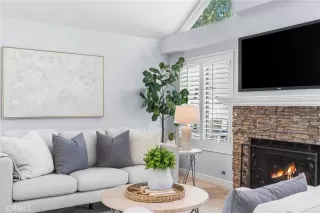 Photo #5: OC25257951 Listing 