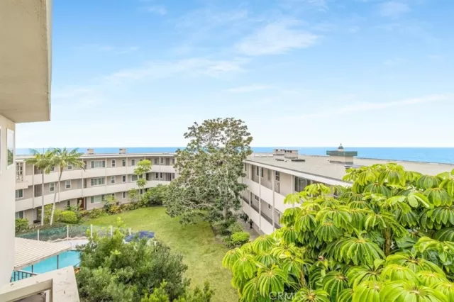 MLS: OC25258519 Condo For Sale