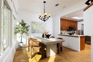 Photo #5: OC25258523 Listing