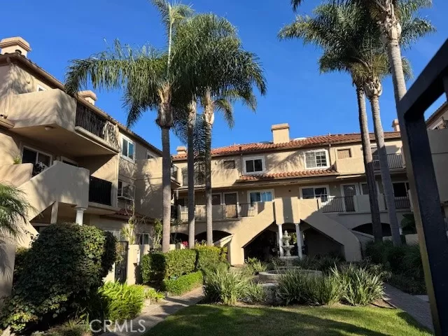 MLS: OC25258591 Condo For Sale