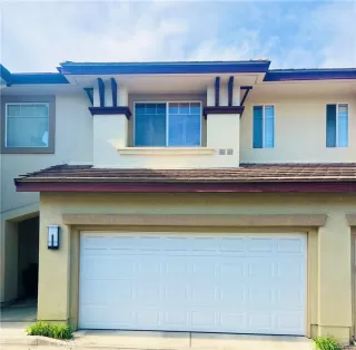 Browse active condo listings in ORLEANS