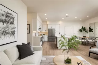 Photo #4: OC25258877 Listing 