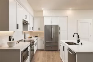 Photo #5: OC25258877 Listing 