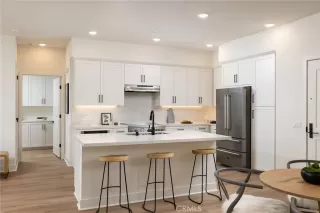 Photo #6: OC25258877 Listing 