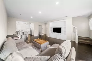 Photo #6: OC25258892 Listing 