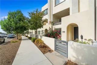 Photo #3: OC25259193 Listing