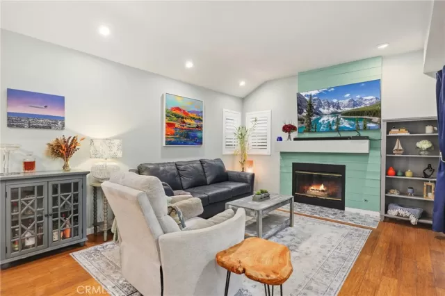 MLS: OC25259194 Condo For Sale