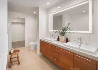 Photo #6: OC25259599 Listing 