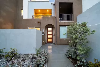 Photo #2: OC25260031 Listing 