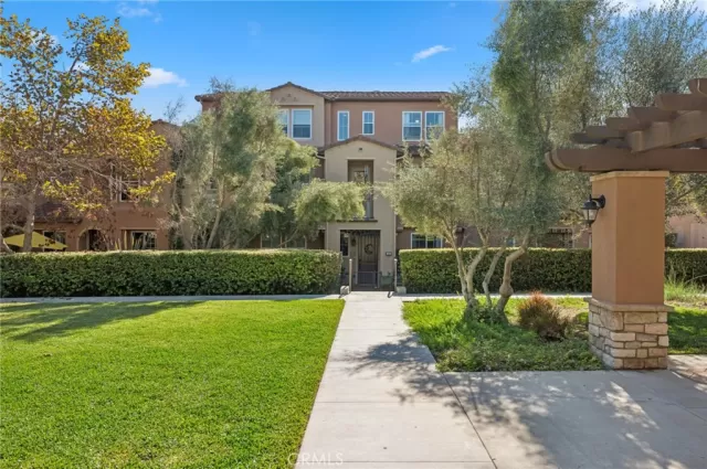 MLS: OC25260137 Condo For Sale