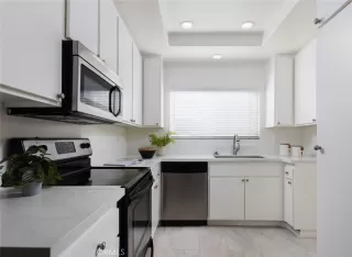 Photo #6: OC25260176 Listing 