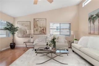 Photo #4: OC25260218 Listing 