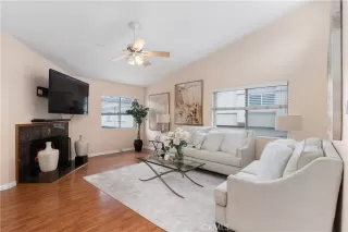 Photo #5: OC25260218 Listing 