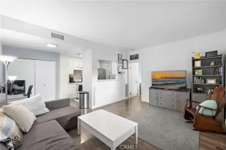 Photo #4: OC25260222 Listing 