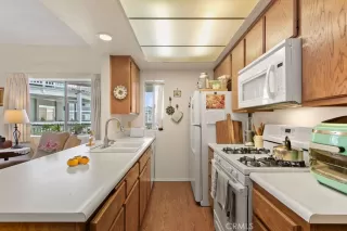 Photo #4: OC25260227 Listing 