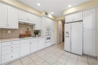 Photo #5: OC25260295 Listing 