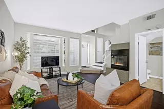 Photo #1: OC25260669 Listing