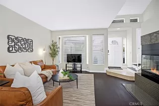 Photo #4: OC25260669 Listing