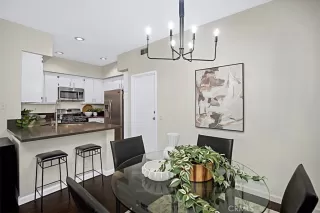 Photo #5: OC25260669 Listing