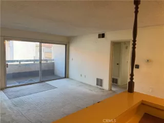 Photo #2: OC25261220 Listing