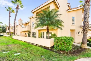 Photo #3: OC25261629 Listing