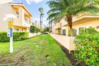 Photo #4: OC25261629 Listing