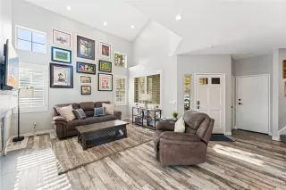 Photo #6: OC25261710 Listing 