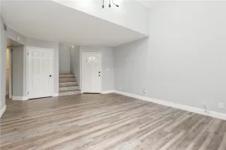 Photo #6: OC25261860 Listing 