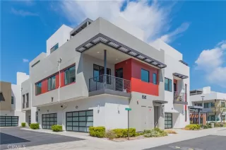 More Details about MLS # OC25262175 : 421 TRANSPORT