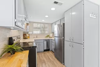 Photo #3: OC25262228 Listing 