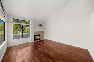 Photo #4: OC25262283 Listing 