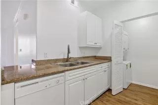 Photo #6: OC25262416 Listing 