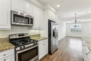 Photo #4: OC25262477 Listing 