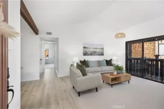 Photo #3: OC25262570 Listing