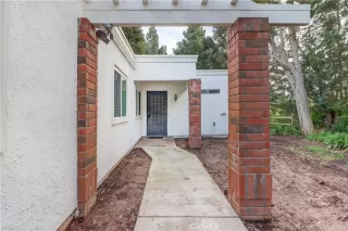 Photo #2: OC25262630 Listing