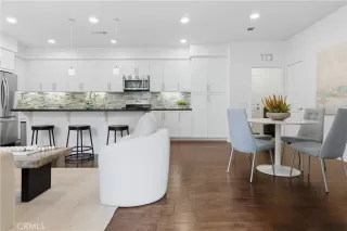 Photo #2: OC25262968 Listing 