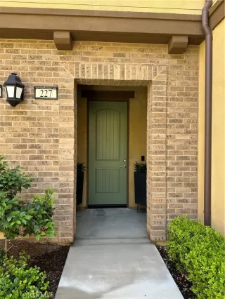 Photo #3: OC25263195 Listing 