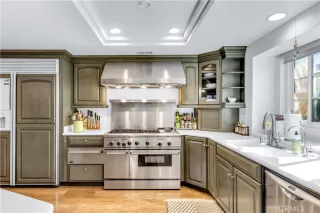 Photo #5: OC25263723 Listing 