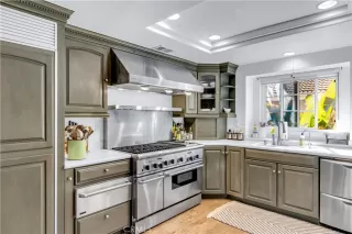 Photo #6: OC25263723 Listing 