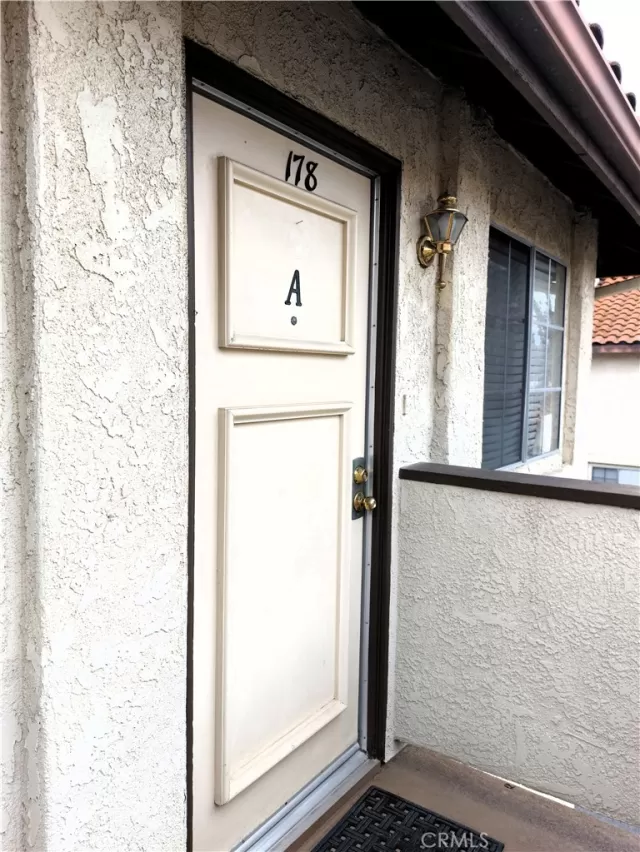 MLS: OC25263951 Condo For Sale