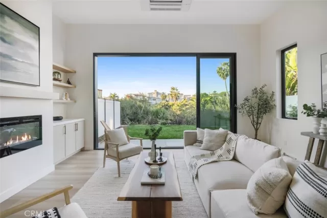 MLS: OC25264153 Condo For Sale