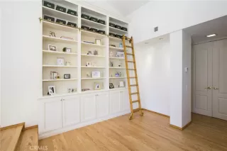 Photo #1: OC25264315 Listing 