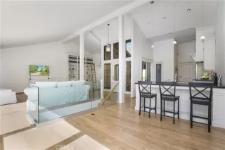 Photo #5: OC25264315 Listing 