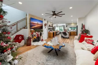 Photo #4: OC25264330 Listing 