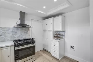 Photo #5: OC25264797 Listing 