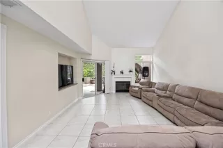 Photo #4: OC25265089 Listing 