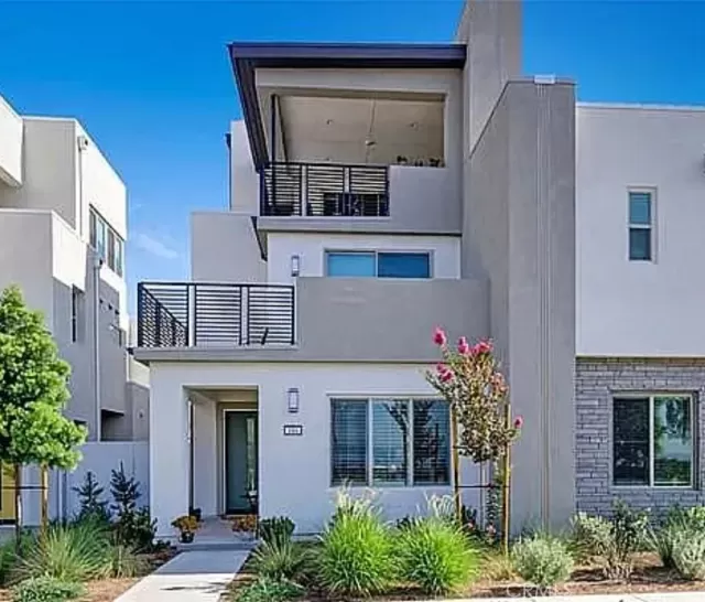 MLS: OC25265225 Condo For Sale