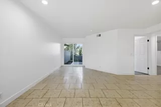 Photo #5: OC25265351 Listing 